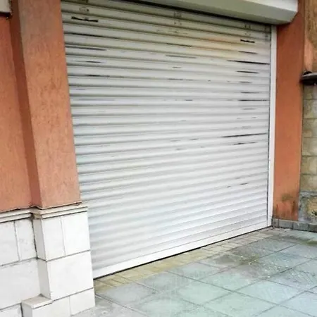 Apartman център варна, на минути пеш от морето! *