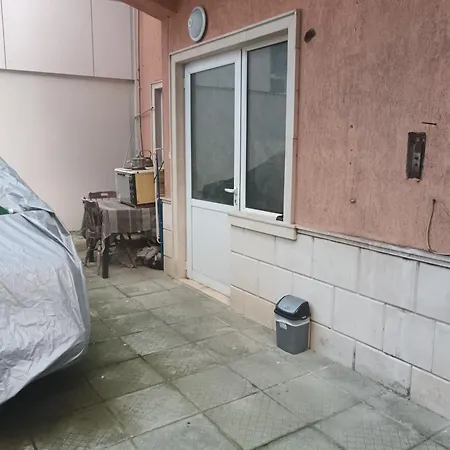 център варна, на минути пеш от морето! *